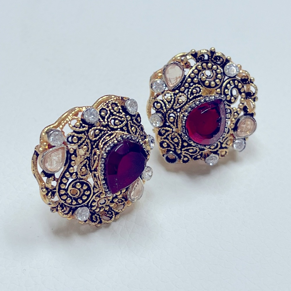 Dull gold pink embellished earrings - Picture 1 of 2